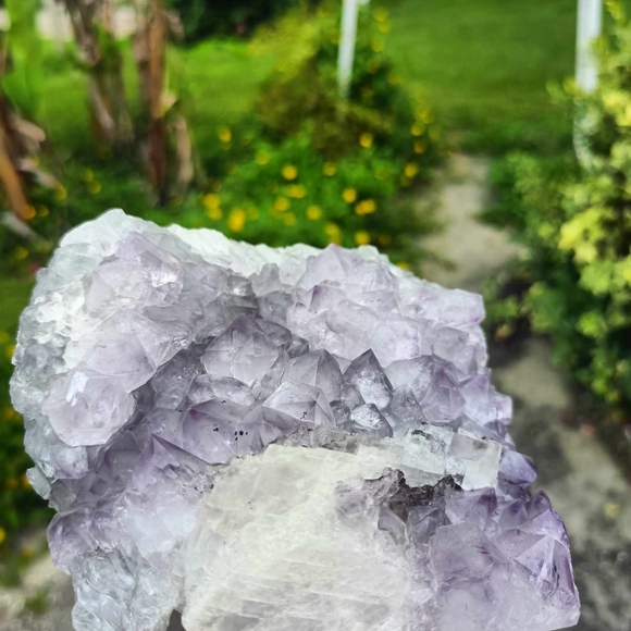 Amethyst free standing with apocalyte & Dendrite inclusions from Brizil Raw - Picture 9 of 10